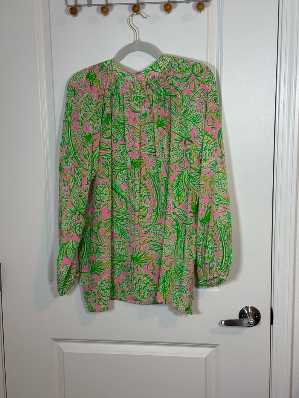 Lilly Pulitzer NWOT Elsa Silk Top Fins and Flippers $168 - Picture 4 of 5